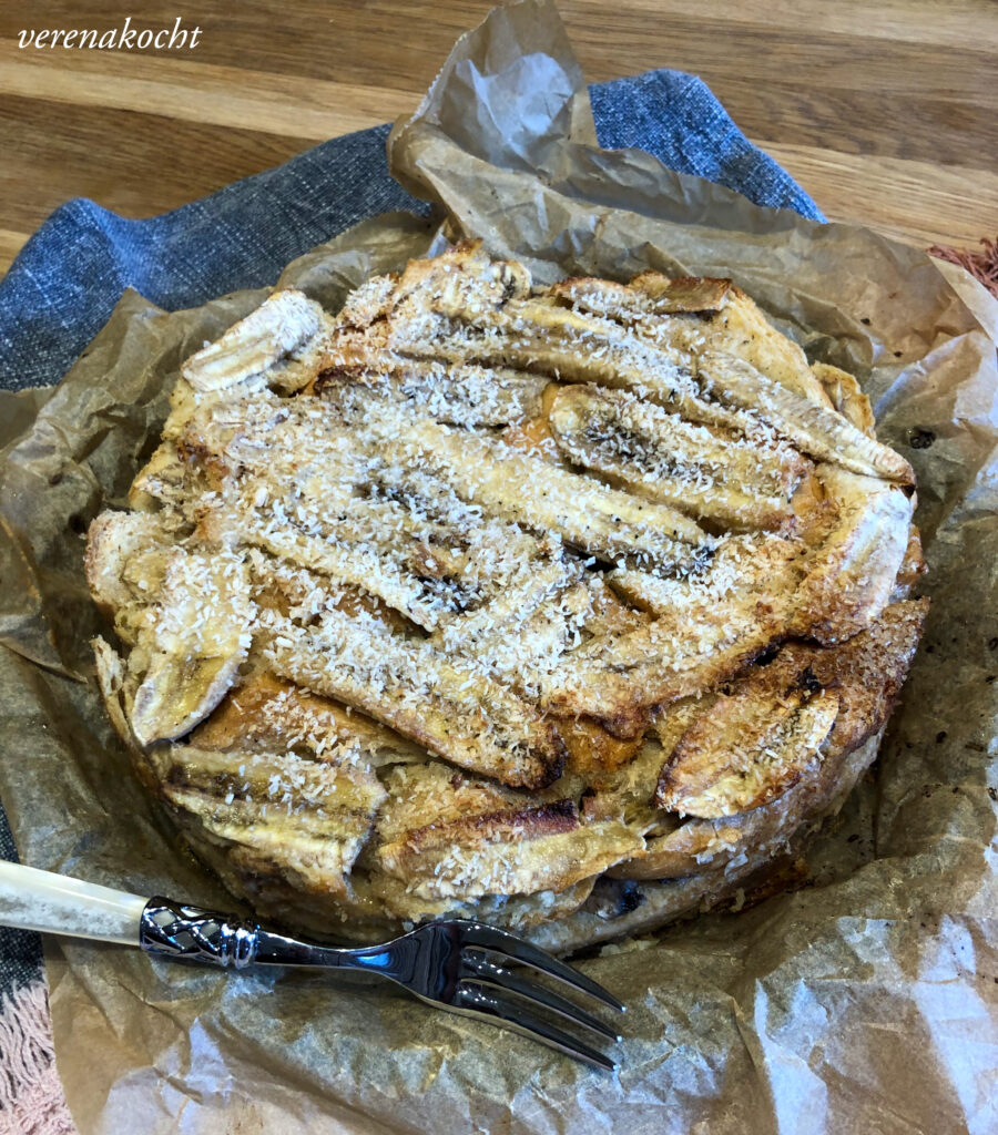 geschichteter Bananen-Brot-Kuchen