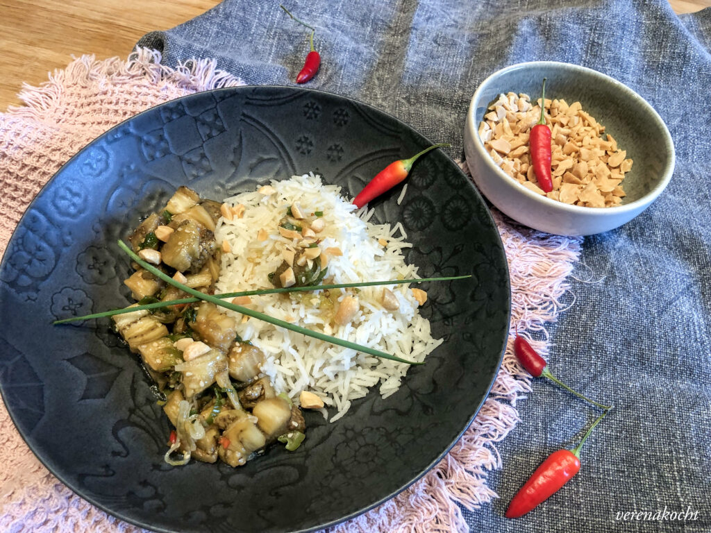 gegrillte Auberginen mit Frühlingszwiebelöl