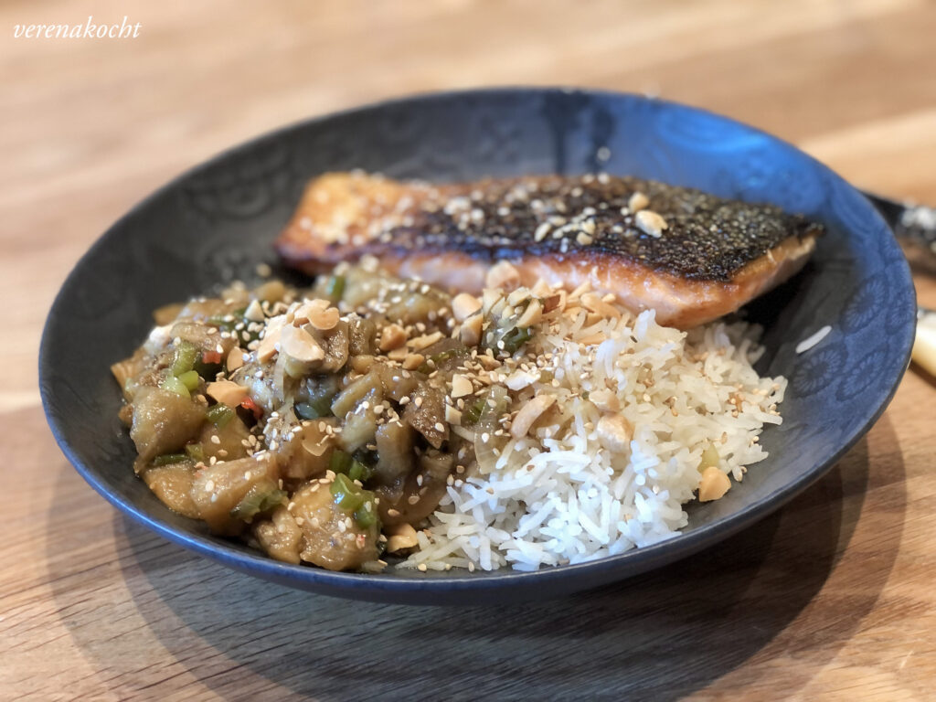 gegrillte Auberginen mit Frühlingszwiebelöl