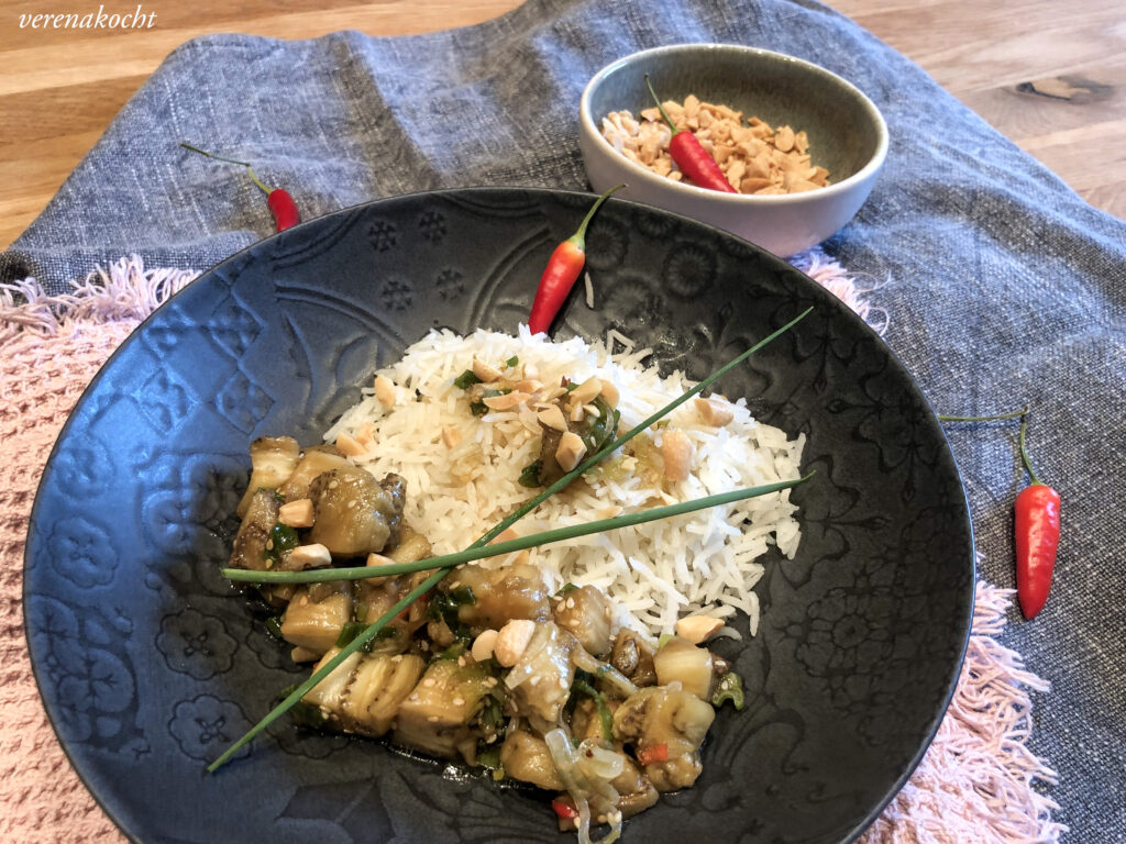 gegrillte Auberginen mit Frühlingszwiebelöl