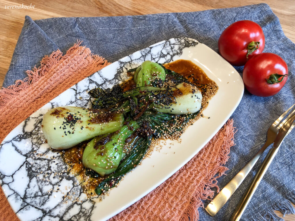 asisatischer Pak Choi in Chili Soja Butter