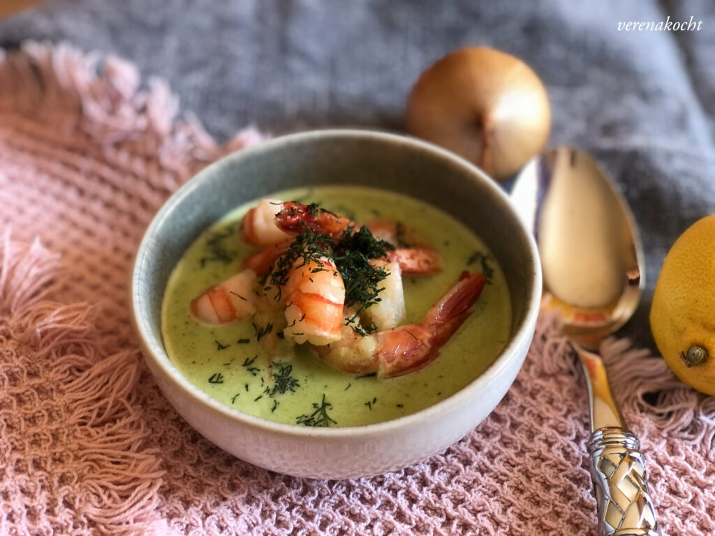 Garnelen in Erbsen Dill Suppe