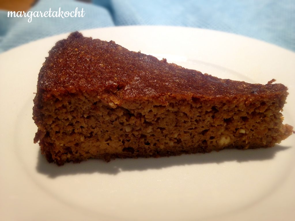 saftige Karotten-Torte – ganz ohne Zucker &amp; Mehl (oder) mit süßem Hype ...