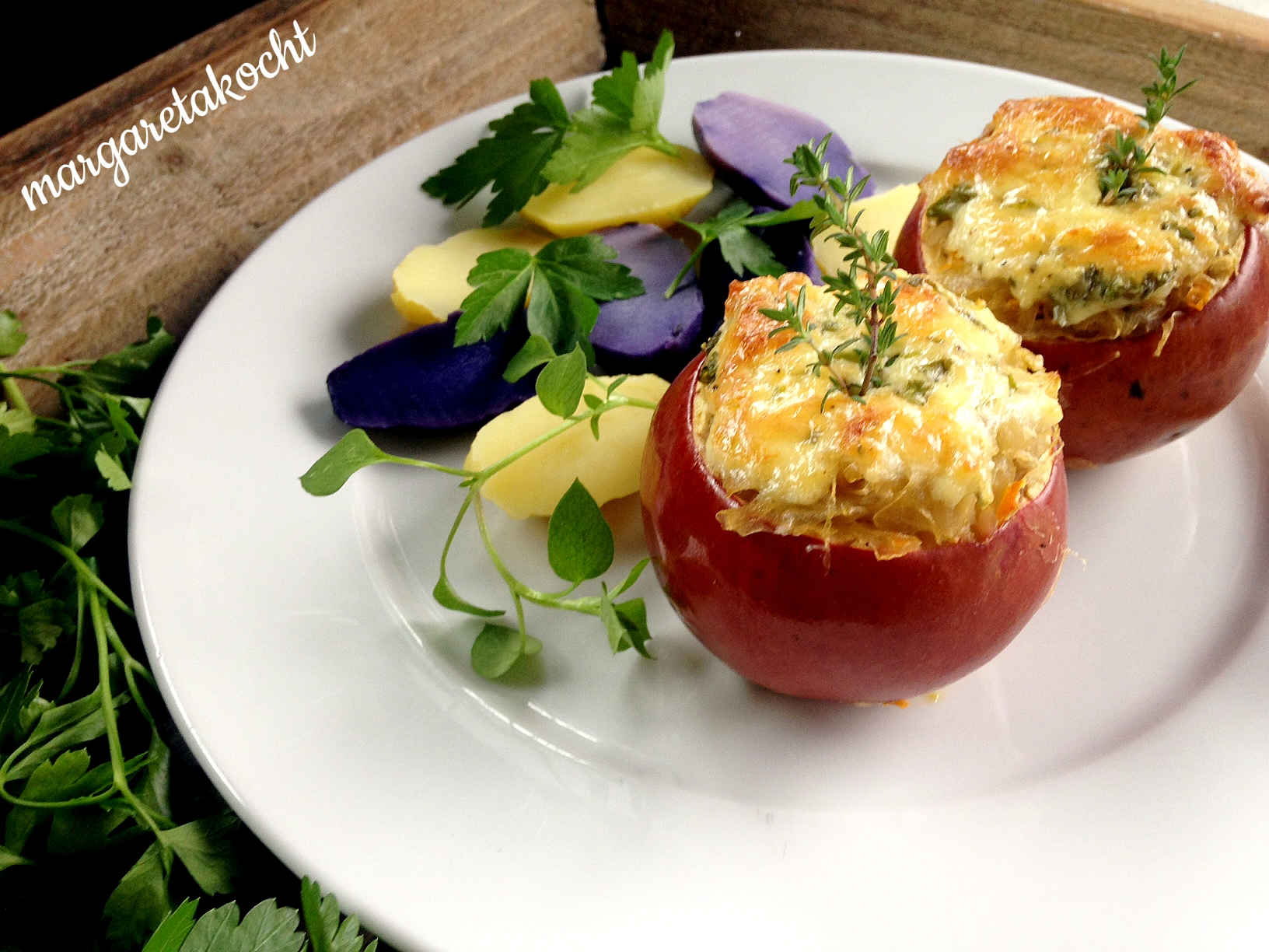 mit Sauerkraut gefüllte Bratäpfel (oder) Sauerkraut-Kur nach Besuch ...