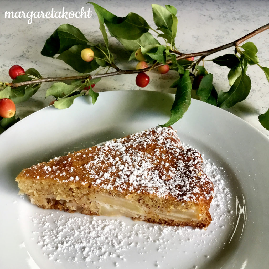 super saftiger Apfelkuchen mit Mandeln (und) Zeit des Apfels!