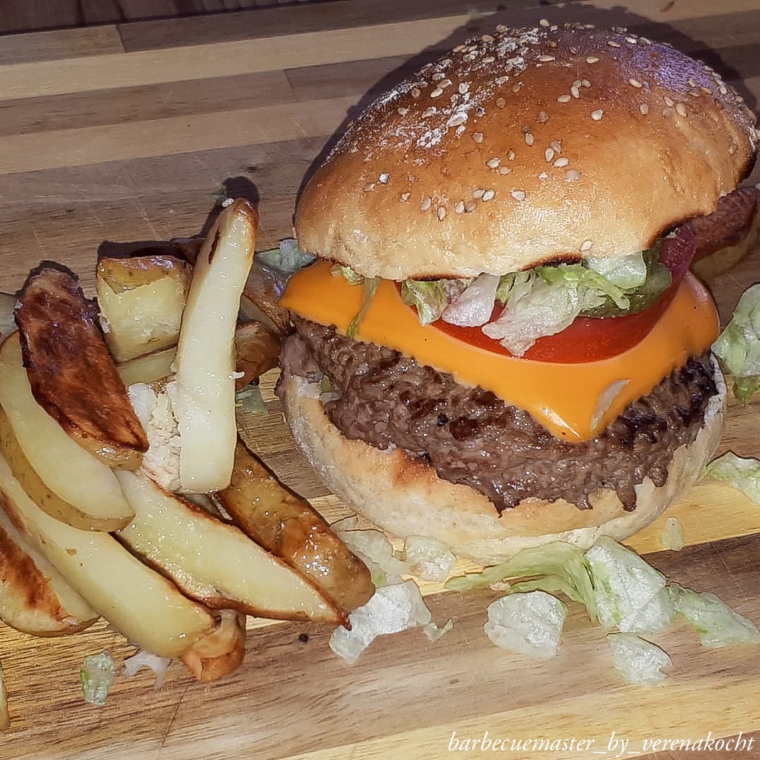 Classic American Cheeseburger vom GRILL (und) Wir dürfen vorstellen