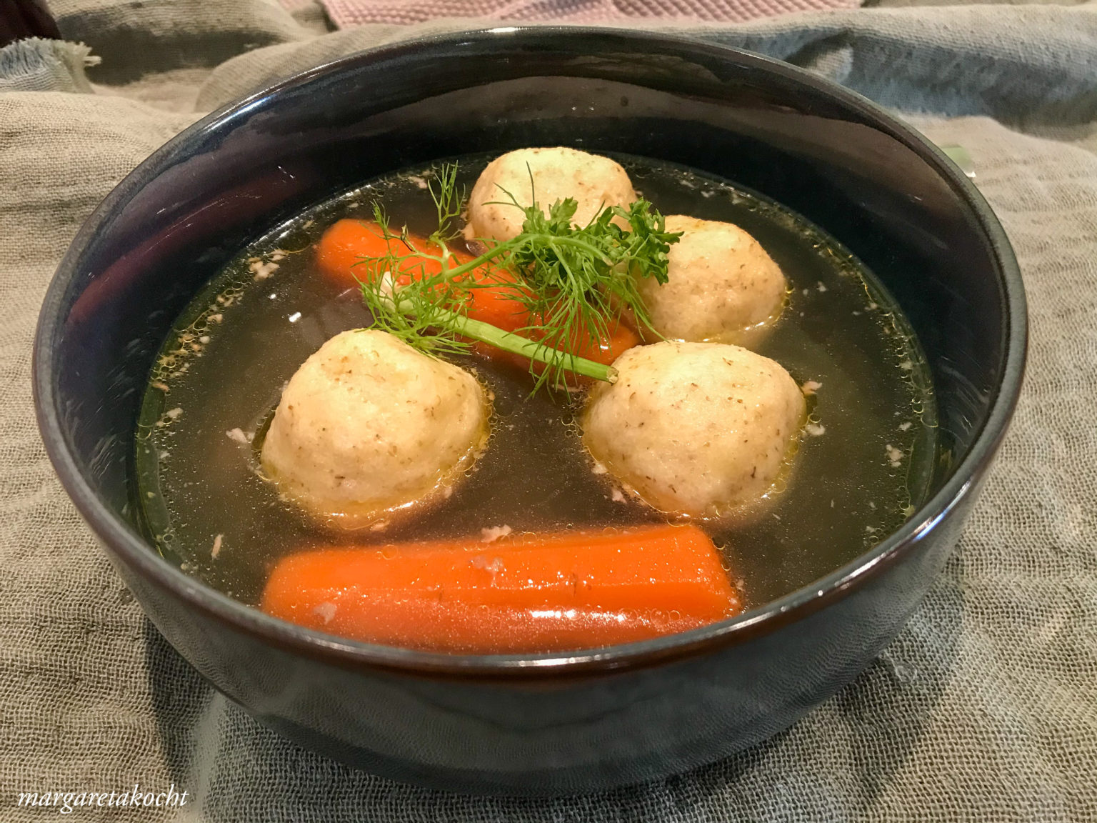 Dinkel Grieß Knöderln (oder) Knöderln oder Klößchen?