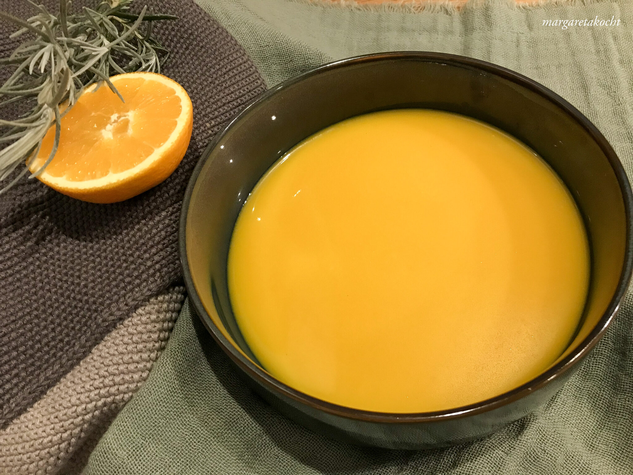 wärmende Karotten Orangen Suppe (und) jeder Tag ist ein Suppen Tag!