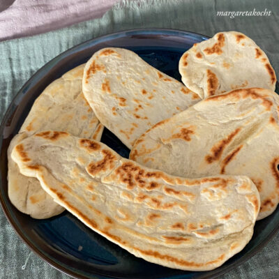 easy Naan Brote (oder) Der November schreit nach #soulfood!